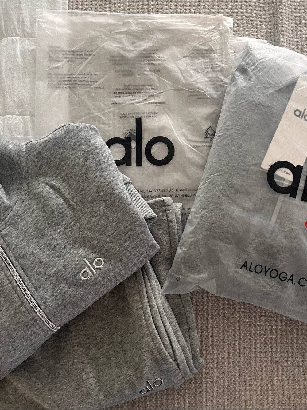 ALO Yoga Grey Set